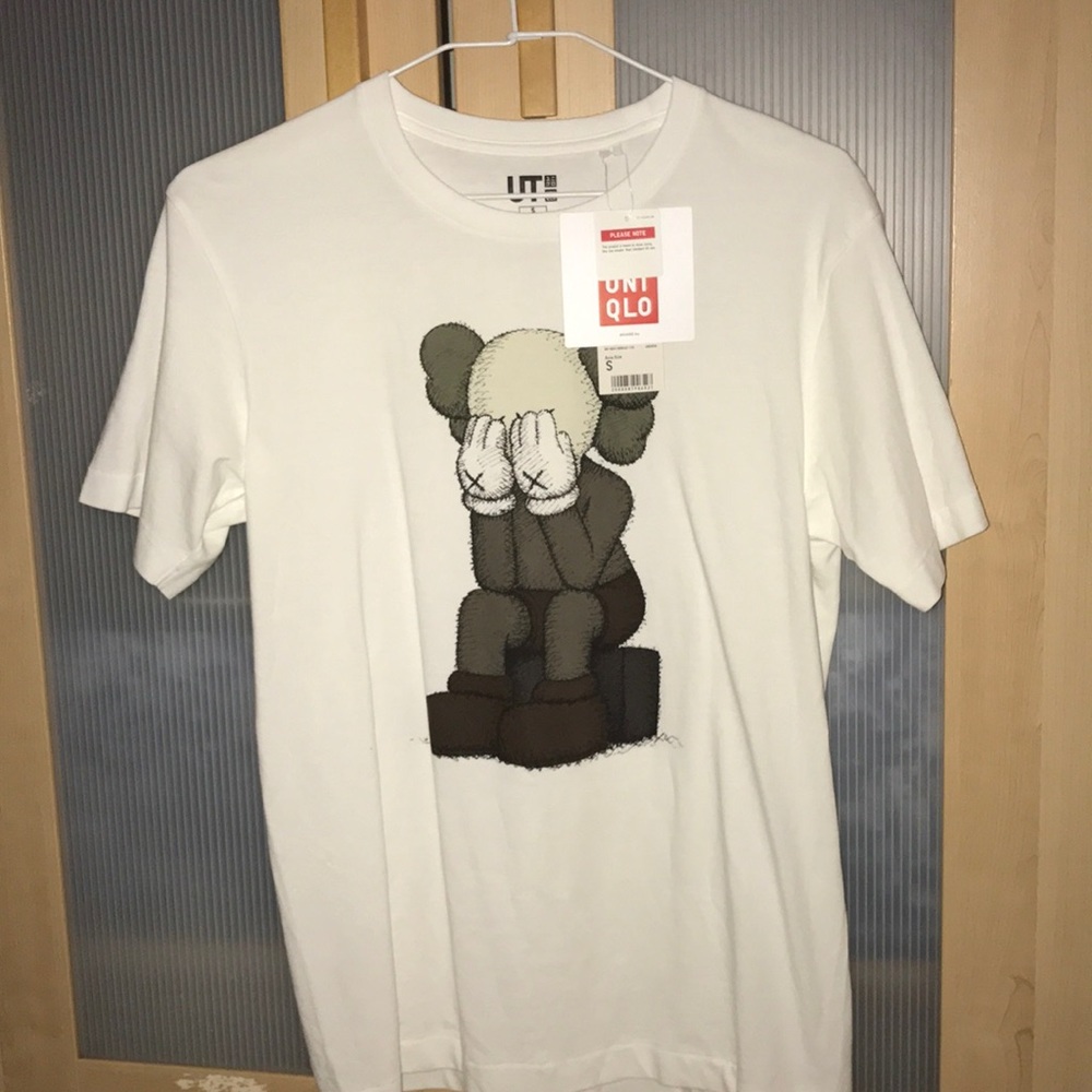 KAWS X UNIQLO Brand New with Tags Shirt SMALL RARE